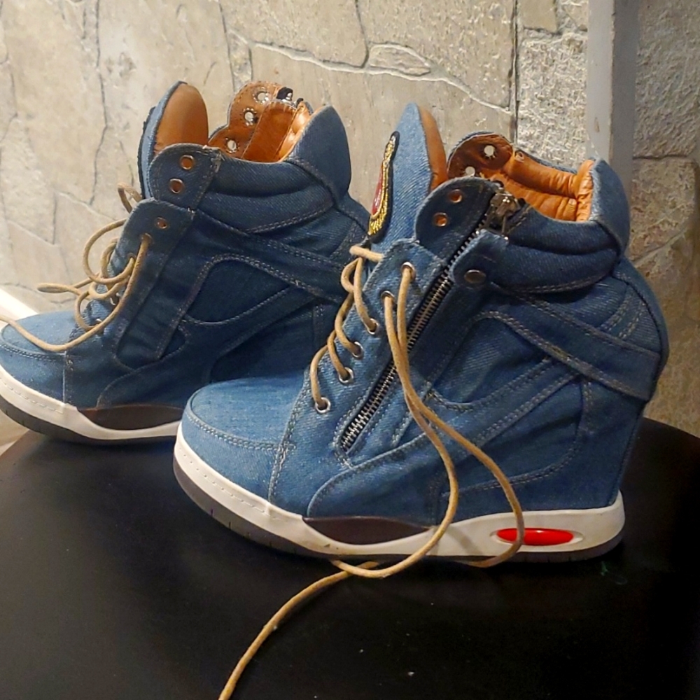 Demin heeled sneakers